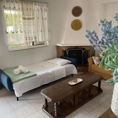 Philoxenia House In Asklipio Holiday home