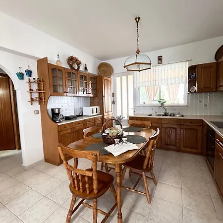 Philoxenia House In Asklipio Vakantiehuis *